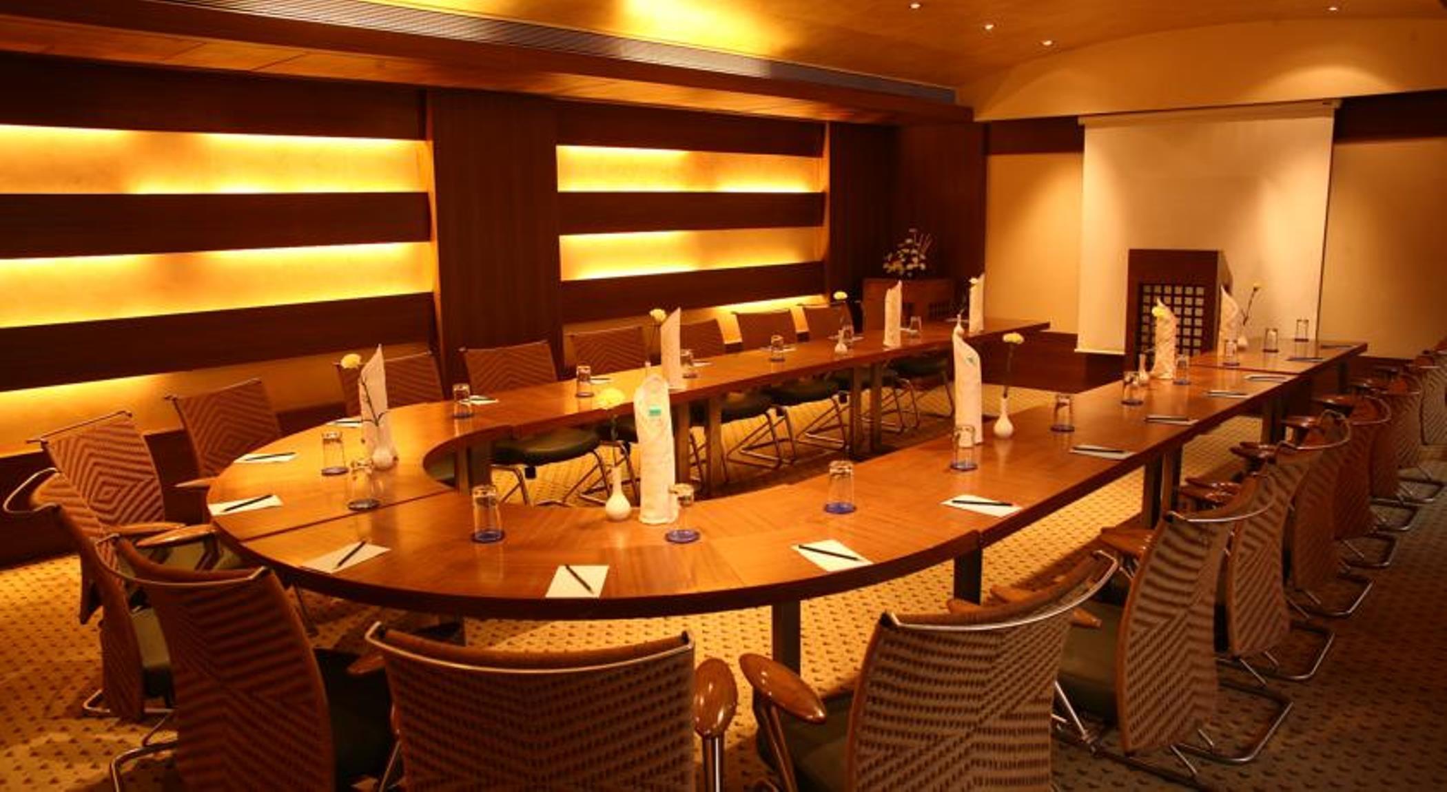 होटल Sun-n-sand Juhu 5*